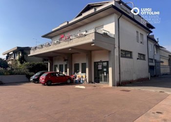 Foto 32 - Capannone via torre
 
5, Medolago - foto 32