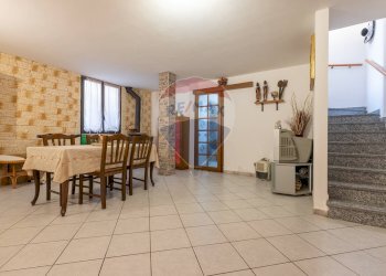 Sala da pranzo - Casa semi indipendente Via Milano
 
36B, Sumirago - foto 21