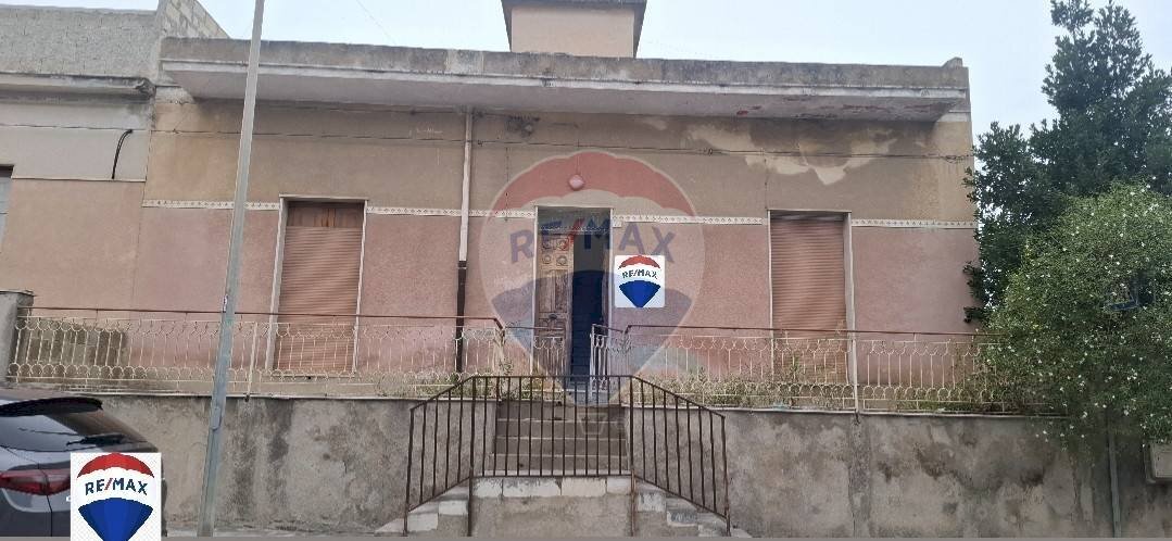 Edificio all\'aperto - Independent house via Forcone
 
22, Vittoria - photo 1