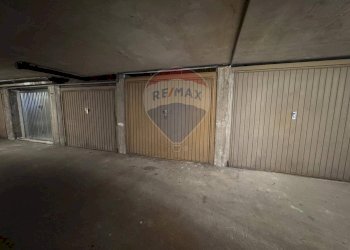 Parcheggio - Trilocale Via Ludovico Ariosto
 
24, Mantova - foto 12