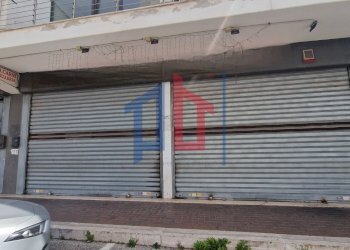 Foto 1 - Locale Commerciale Via dei Castelli Romani, Pomezia - foto 1