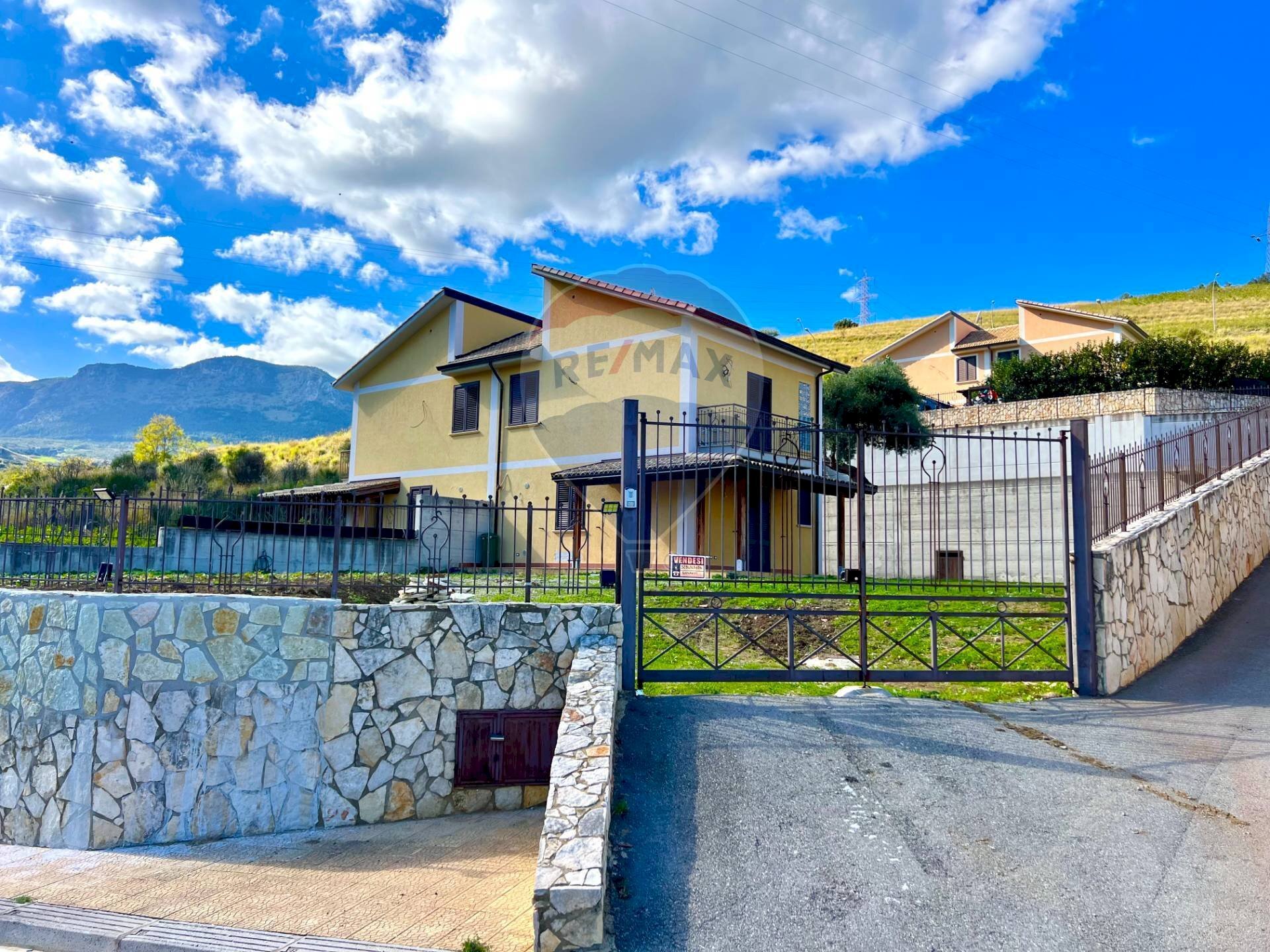 Casa all\'aperto - Semi-detached house RESIDENCE GIULIANA MARIA CONTRADA MORELLO PA
 
SNC, Trabia - photo 1