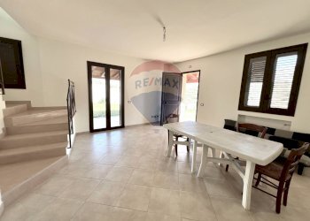 Sala da pranzo - Casa semi indipendente RESIDENCE GIULIANA MARIA CONTRADA MORELLO PA
 
SNC, Trabia - foto 10