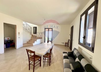 Sala da pranzo - Casa semi indipendente RESIDENCE GIULIANA MARIA CONTRADA MORELLO PA
 
SNC, Trabia - foto 11