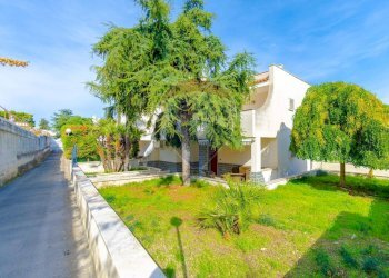 Giardino - Villa a Schiera Via della Libertà
 
102, Bisceglie - foto 3