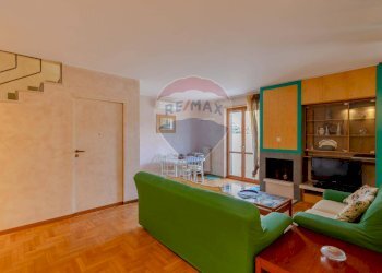 Soggiorno - Villa a Schiera Via della Libertà
 
102, Bisceglie - foto 11