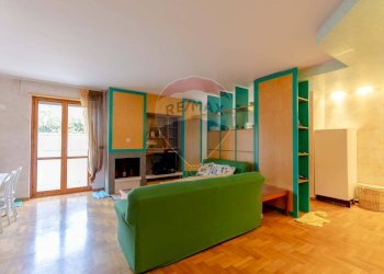 Soggiorno - Villa a Schiera Via della Libertà
 
102, Bisceglie - foto 12