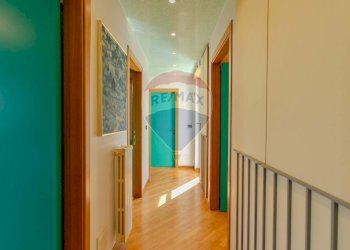 Hall / corridoio - Villa a Schiera Via della Libertà
 
102, Bisceglie - foto 21