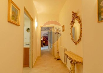 Hall / corridoio - Three-room apartment Via Aldo Moro
 
79, Bisceglie - photo 2
