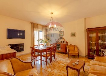 Sala da pranzo - Three-room apartment Via Aldo Moro
 
79, Bisceglie - photo 4