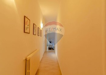 Hall / corridoio - Three-room apartment Via Aldo Moro
 
79, Bisceglie - photo 7