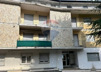 Edificio all\'aperto - Two-room apartment Via Santuario
 
25, Madonna del Sasso - photo 10
