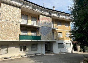 Edificio all\'aperto - Two-room apartment Via Santuario
 
25, Madonna del Sasso - photo 13