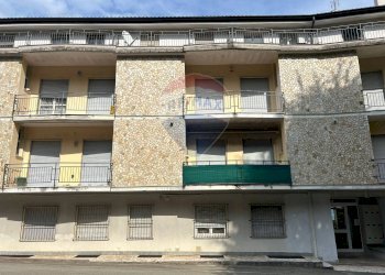 Edificio all\'aperto - Two-room apartment Via Santuario
 
25, Madonna del Sasso - photo 14
