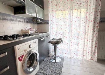 Cucina - Trilocale via Verbano, Arona - foto 11