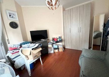 Camera da letto - Trilocale via Verbano, Arona - foto 29