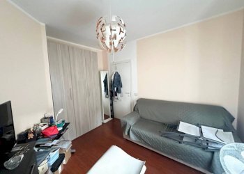 Camera da letto - Trilocale via Verbano, Arona - foto 30