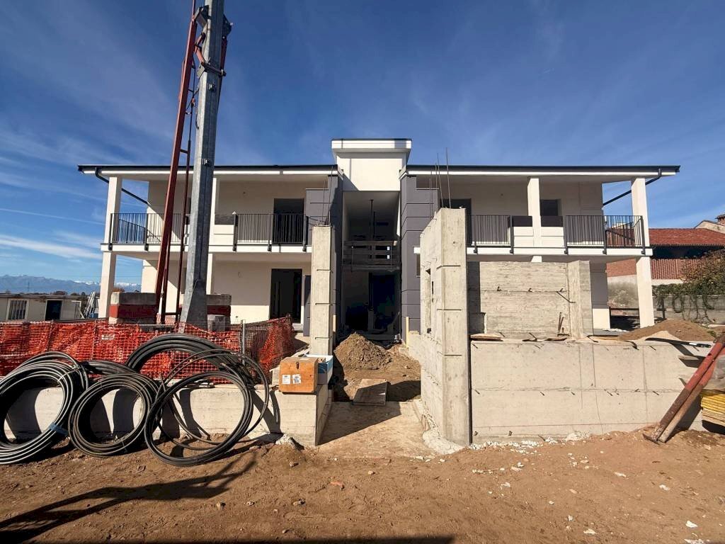 Facciata - Trilocale via Valerio, Carmagnola - foto 1