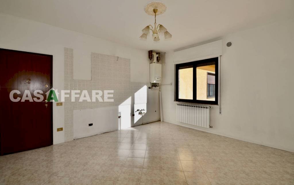Salone - Three-room apartment via Gusmini, Gazzaniga - photo 1