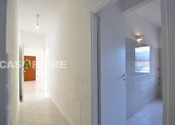Corridoio - Three-room apartment via Gusmini, Gazzaniga - photo 6