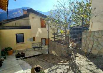 1_1 - Casa indipendente via Gasdio, 17, Roccaforte Mondovì - foto 2