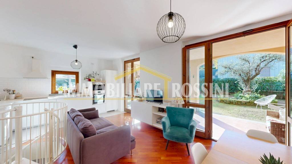 Salone - Trilocale via Dionigi Bussola, 2, Varese - foto 2