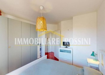 Camera da letto - Three-room apartment via Dionigi Bussola, 2, Varese - photo 10