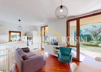 Salone - Three-room apartment via Dionigi Bussola, 2, Varese - photo 2