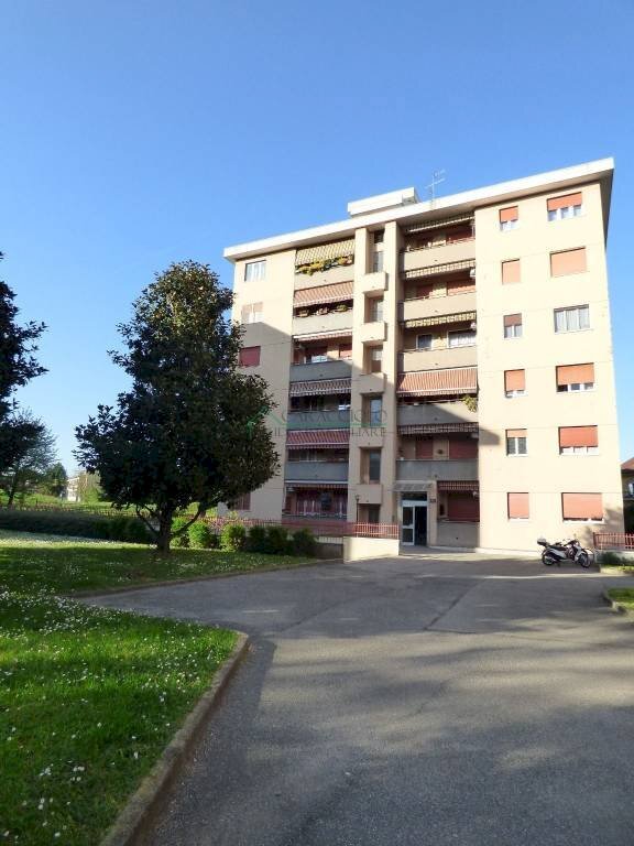 Facciata - Three-room apartment via Repubblica, 18, Bollate - photo 1