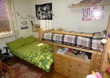 Camera da letto - Three-room apartment via Repubblica, 18, Bollate - photo 18