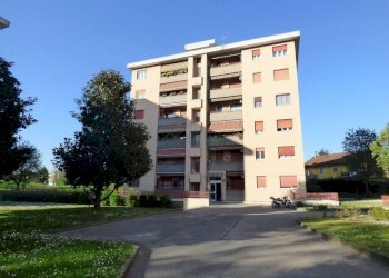 Facciata - Three-room apartment via Repubblica, 18, Bollate - photo 22