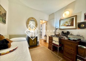 Camera da letto - Three-room apartment corso Agostino Ricci, Savona (neighborhood Oltreletimbro) - photo 15