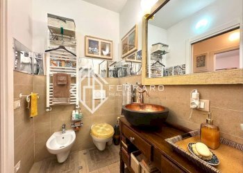 Bagno - Three-room apartment corso Agostino Ricci, Savona (neighborhood Oltreletimbro) - photo 17
