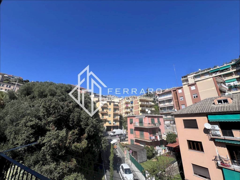 Vista - Trilocale via Filippo Turati, 1, Savona (zona Villetta) - foto 2