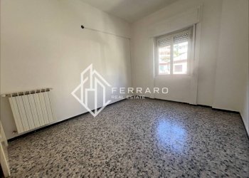 Camera da letto - Three-room apartment via Filippo Turati, 1, Savona (neighborhood Villetta) - photo 6