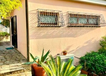 Facciata - Villa Regione Torbora, Noli - foto 10