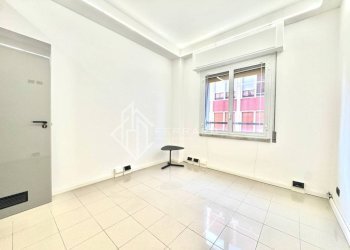 Stanza non arredata - Apartment via Vincenzo e Tommaso Garassino, Savona (neighborhood Centro storico) - photo 14