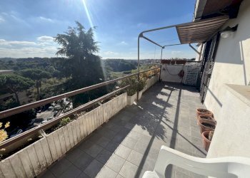 Three-room apartment Via Savignone, Roma - photo 1