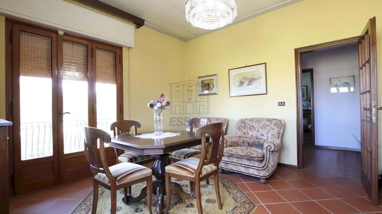 vendesi villetta con giardino privato capannoriIMG - Casa indipendente Via Vecchia Pesciatina in Gragnano, Lucca - foto 2