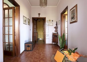 vendesi villetta con giardino privato capannoriIMG - Casa indipendente Via Vecchia Pesciatina in Gragnano, Lucca - foto 7