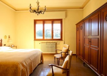 vendesi villetta con giardino privato capannoriIMG - Casa indipendente Via Vecchia Pesciatina in Gragnano, Lucca - foto 9