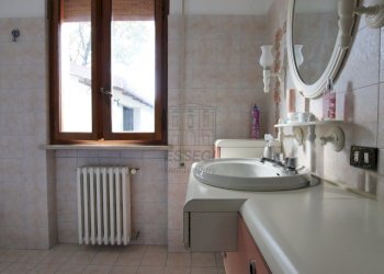 vendesi villetta con giardino privato capannoriIMG - Casa indipendente Via Vecchia Pesciatina in Gragnano, Lucca - foto 26