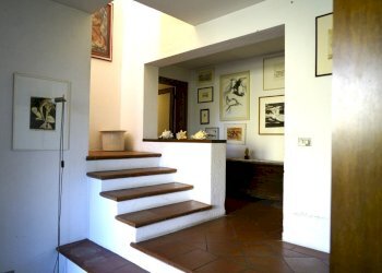 2 da ingresso vs mansarda e zona notte.jpg - Appartamento Via Alcide de Gasperi, Scarperia e San Piero - foto 6