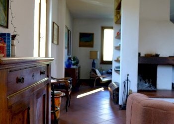 7 da sala a salotto.jpg - Appartamento Via Alcide de Gasperi, Scarperia e San Piero - foto 11