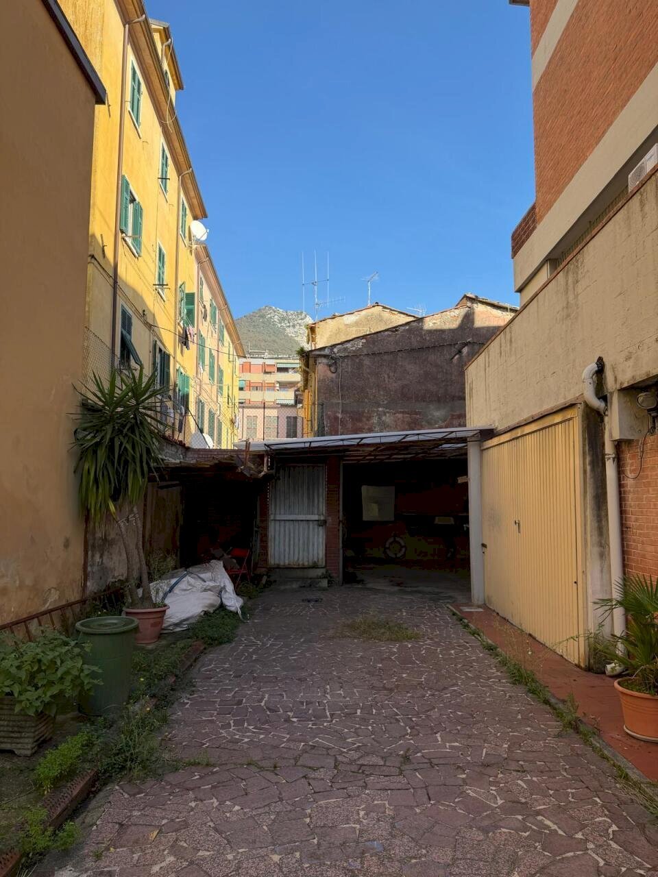 13a4f702-c95a-4cd9-b4df-60a4867f6094.jpg - Villa Trifamiliare Via Roma 1, Carrara - foto 3