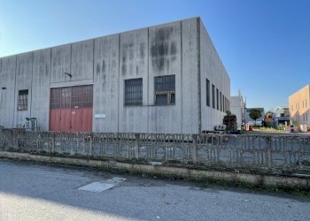 facciata - Shed Via Amendola 4, San Pietro in Casale - photo 2