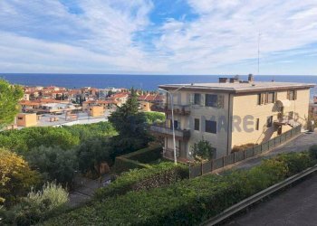 Immagine WhatsApp 2025-11-06 ore 15.15.41_036c3ca1 - Trilocale Via Primavera, Riva Ligure - foto 1