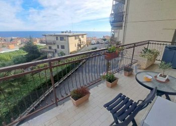 Immagine WhatsApp 2025-11-06 ore 15.15.39_4b2c164a - Trilocale Via Primavera, Riva Ligure - foto 13