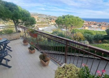 Immagine WhatsApp 2025-11-06 ore 15.15.39_17869475 - Trilocale Via Primavera, Riva Ligure - foto 14