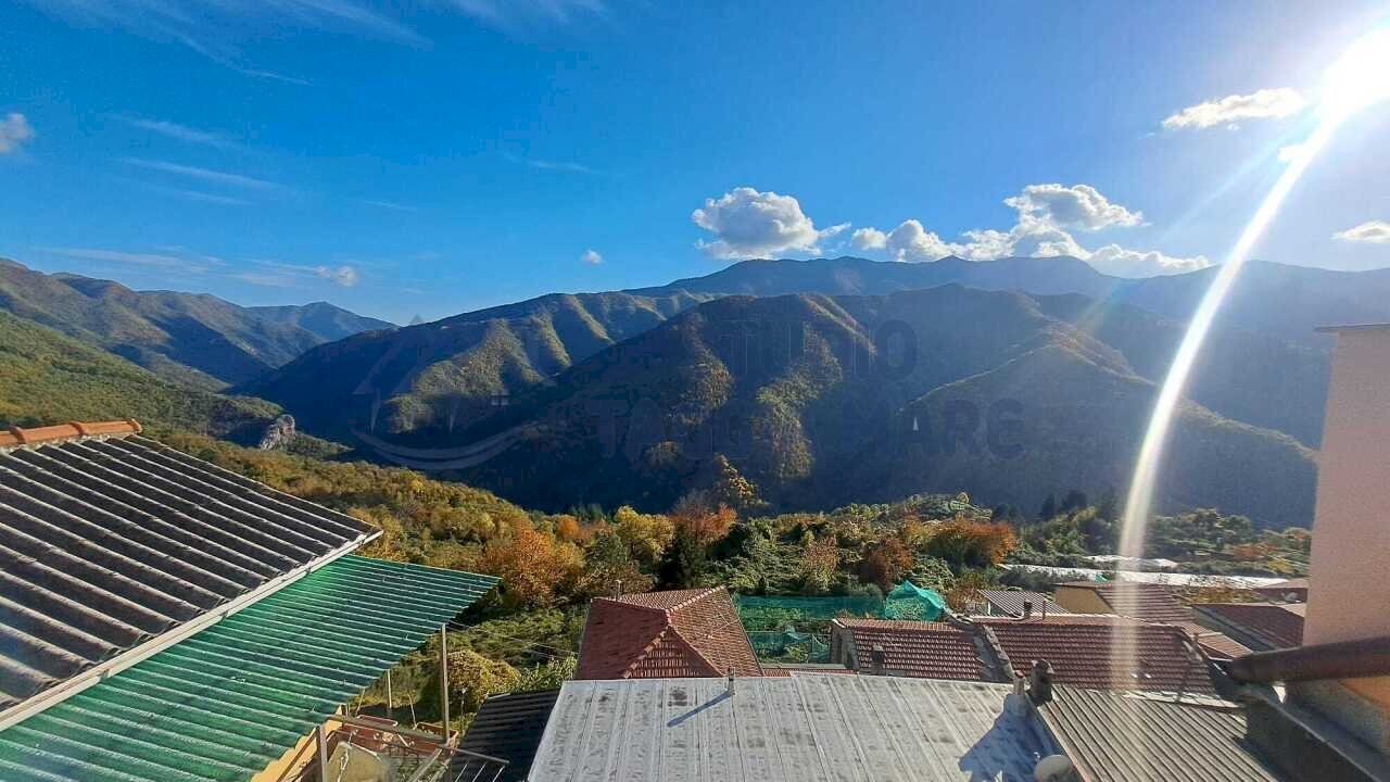 Immagine WhatsApp 2025-11-06 ore 15.44.27_cfa3cb58 - Porzione di casa Via Roma 40, Molini di Triora - foto 1